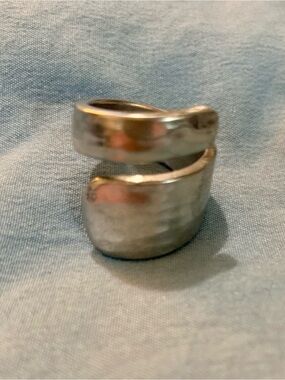 Vintage Oneida USA Hammered Silver-Tone Spoon Ring